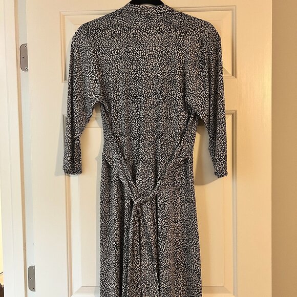 Karina - Ruby Dress - Snow Leopard - Elbow-Length Sleeves - Knee Length - Picture 1 of 3